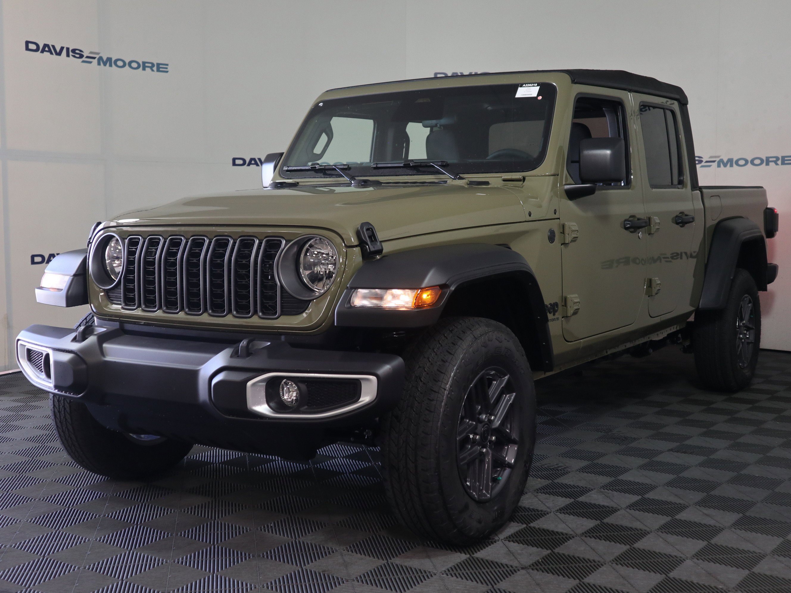 New 2026 Jeep Gladiator Sport AWD/4WD image 12