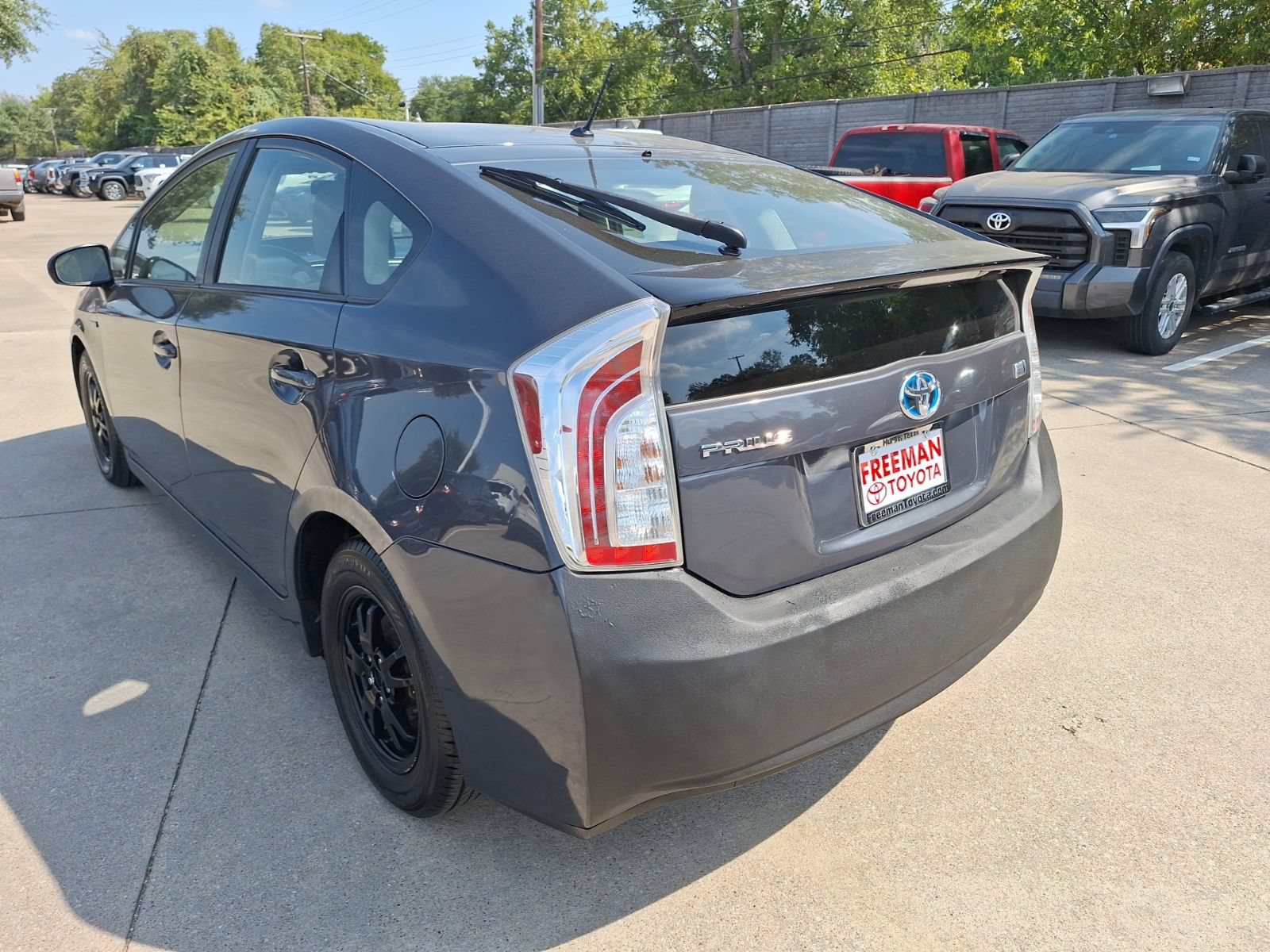 Used 2014 Toyota Prius Two FWD image 4