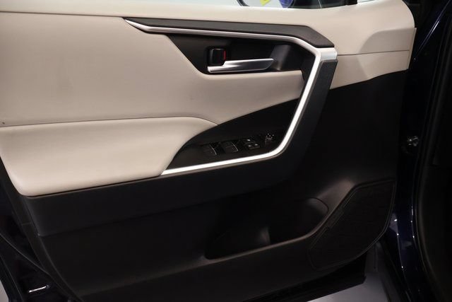 Certified 2025 Toyota RAV4 XLE AWD/4WD image 11