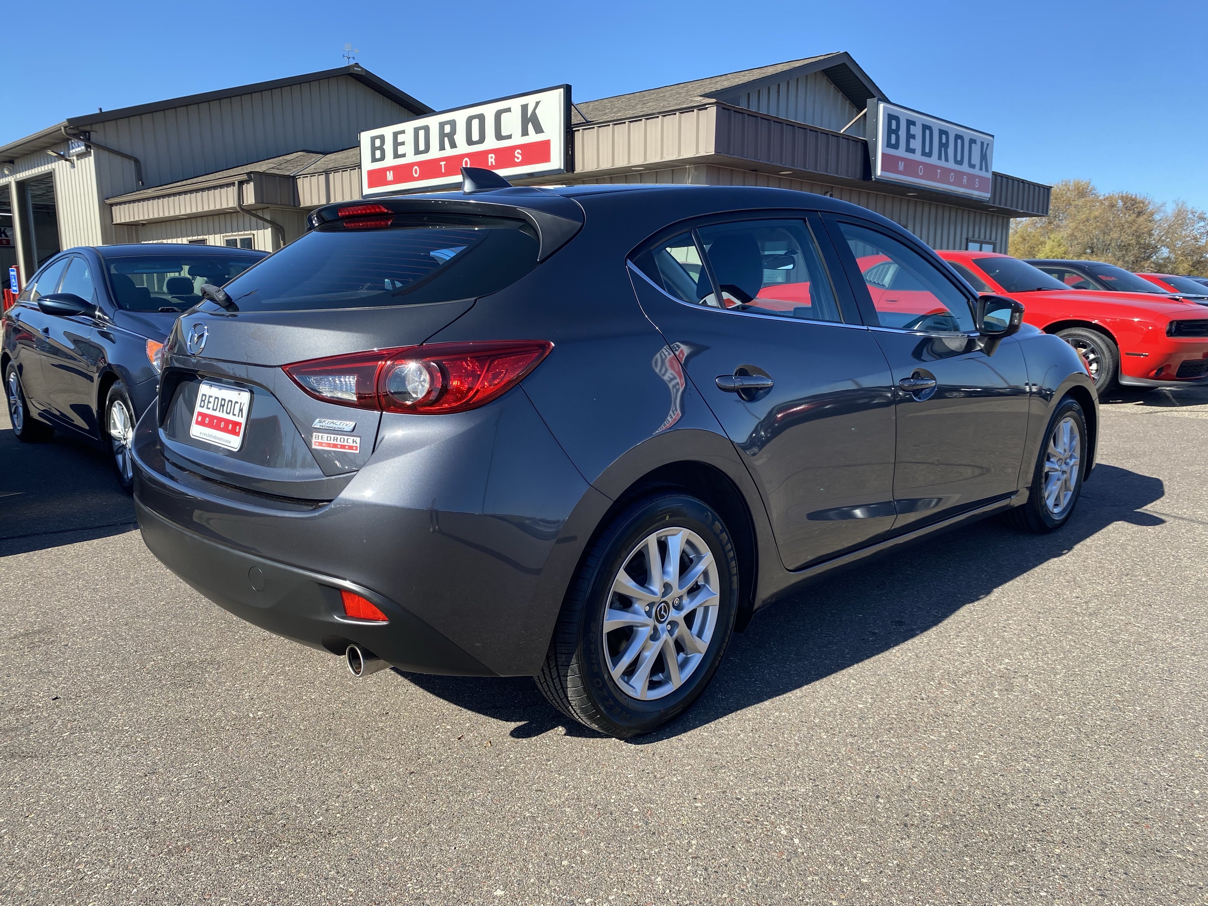 Used 2014 MAZDA MAZDA3 i Touring w/ Technology Package FWD image 2