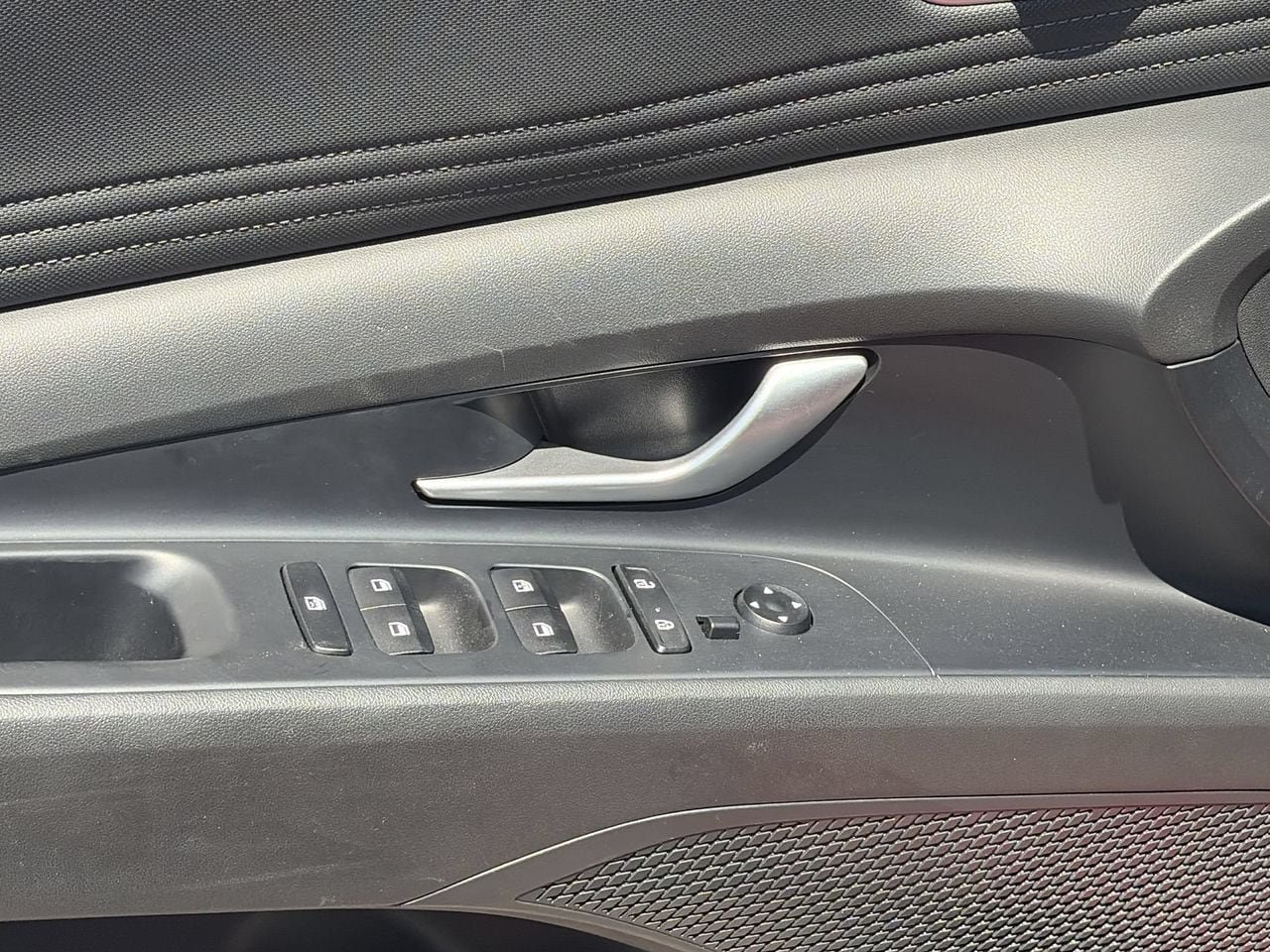 Certified 2023 Hyundai Elantra Limited FWD image 20