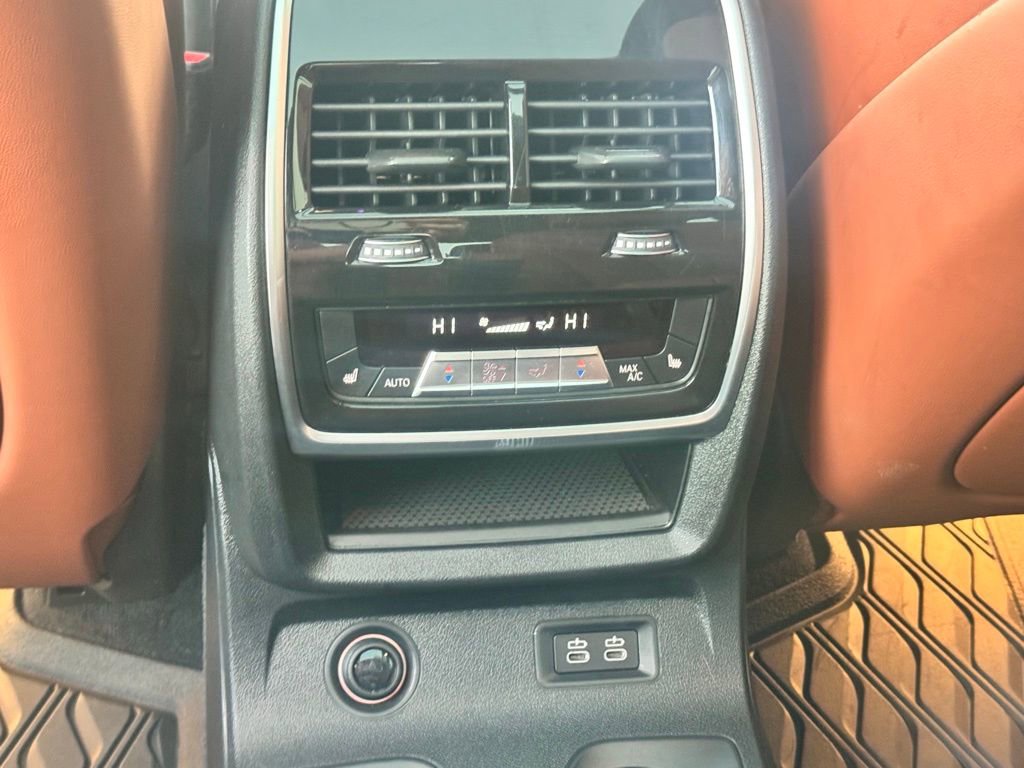 Used 2023 BMW X7 M60i w/ Executive Package image 19