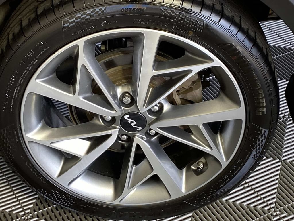 Used 2022 Kia Niro Touring Special Edition FWD image 29