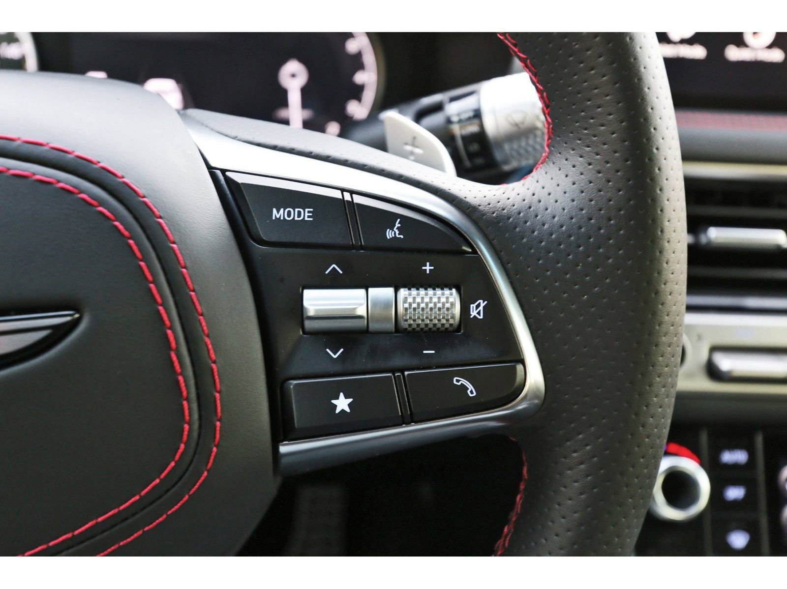 Used 2025 Genesis G70 3.3T Advanced w/ Sport Prestige Package image 18