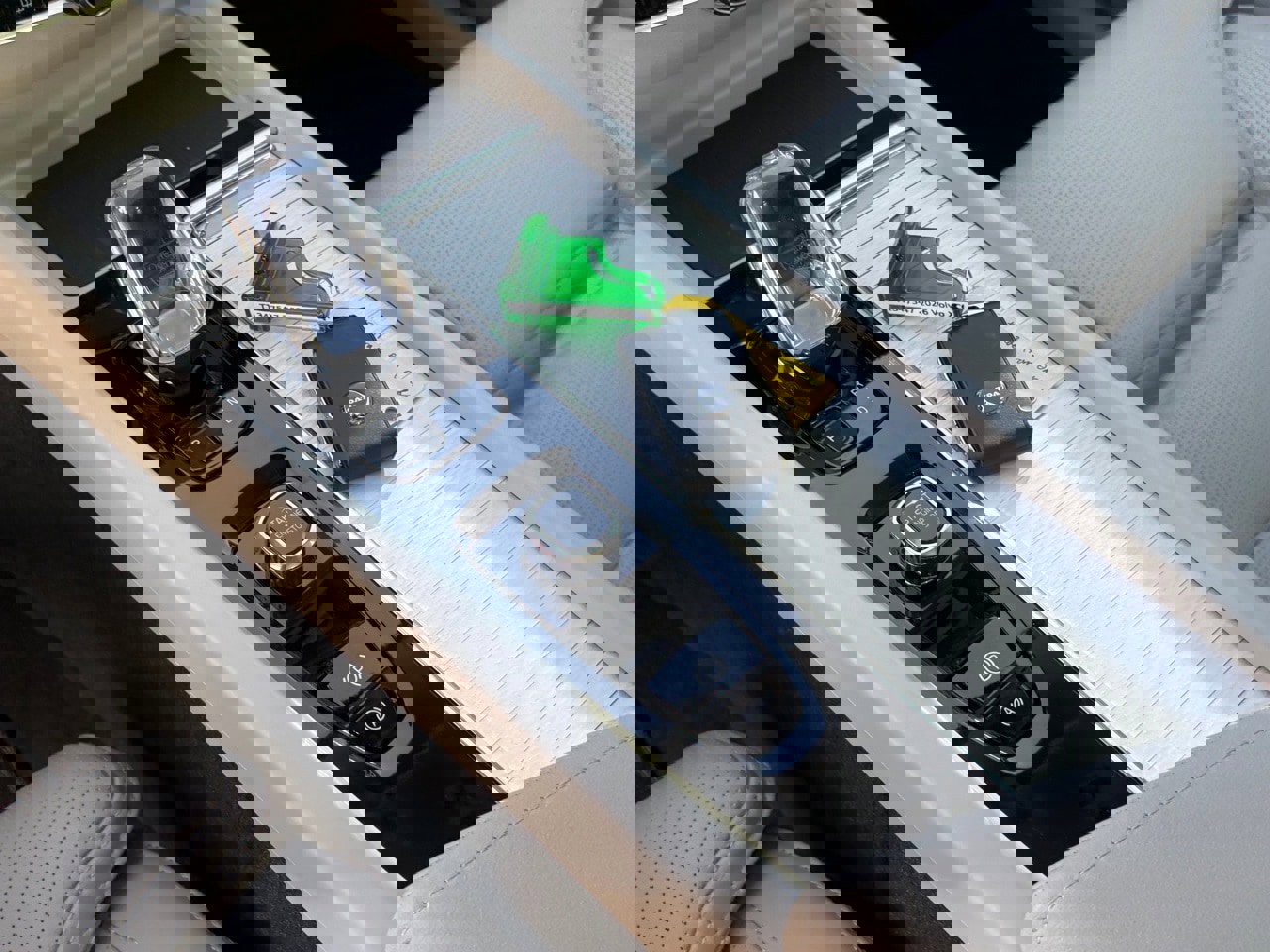 New 2026 Volvo XC60 B5 Ultra w/ Protection Package Premier image 21