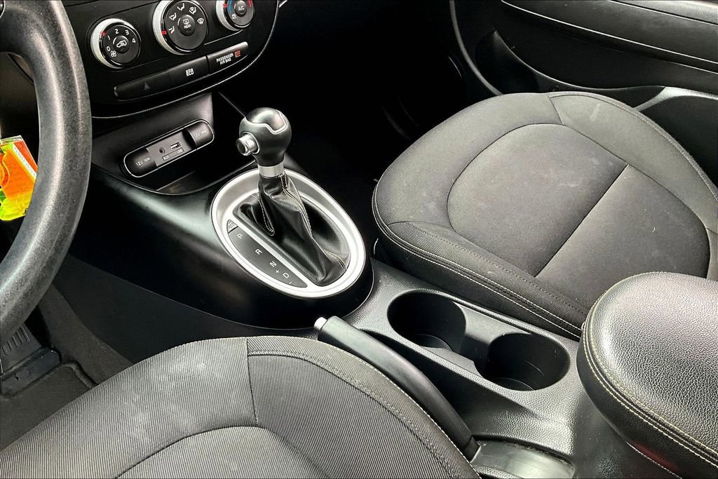 Used 2015 Kia Soul + FWD image 14