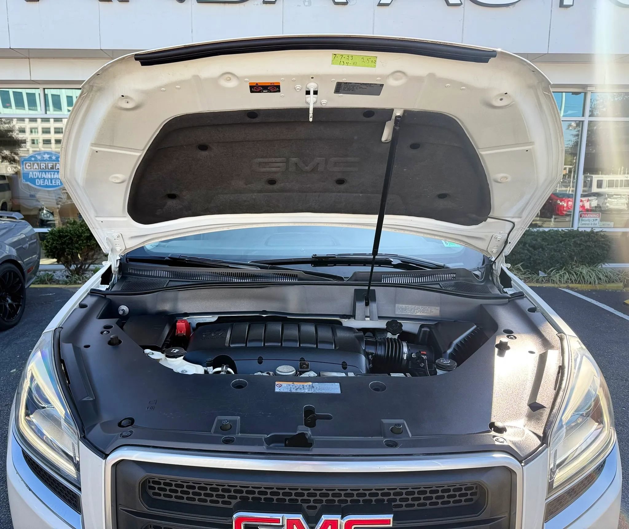 Used 2014 GMC Acadia SLE image 40