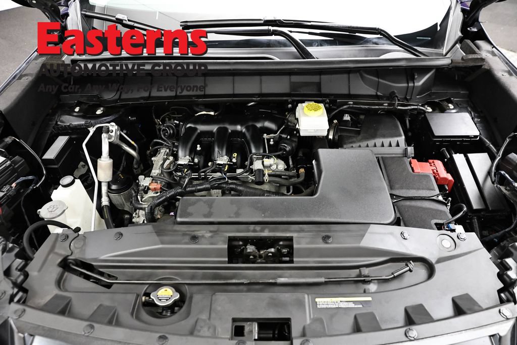 Used 2023 Nissan Pathfinder SV w/ SV Premium Package AWD/4WD image 7