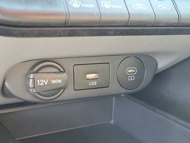 Certified 2024 Hyundai Elantra SEL FWD image 29
