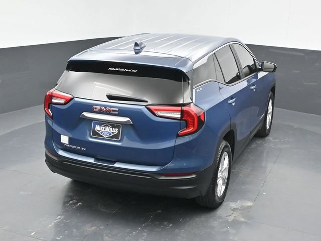 Used 2024 GMC Terrain SLE image 15