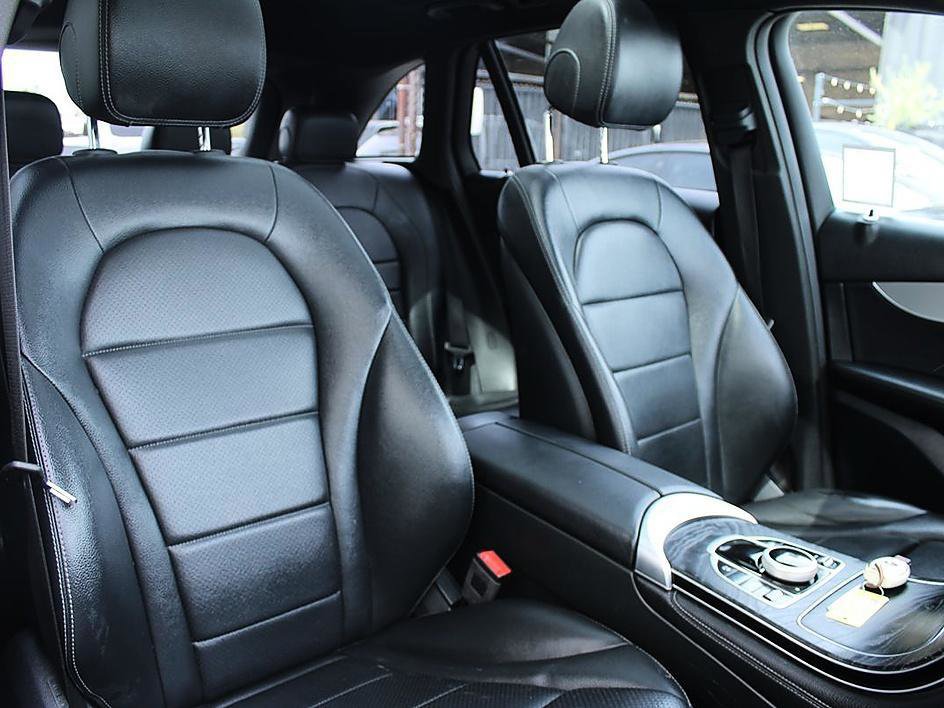 Used 2019 Mercedes-Benz GLC 300 w/ Premium Package image 13