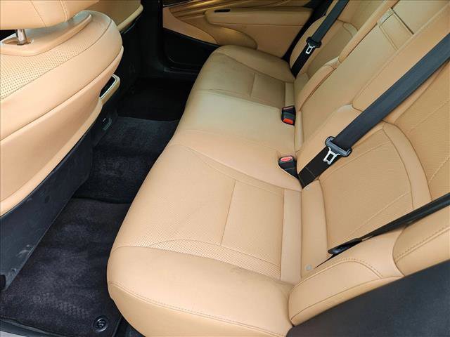 Used 2021 Lexus LS 500 w/ Accessory Package (Z1) RWD image 19