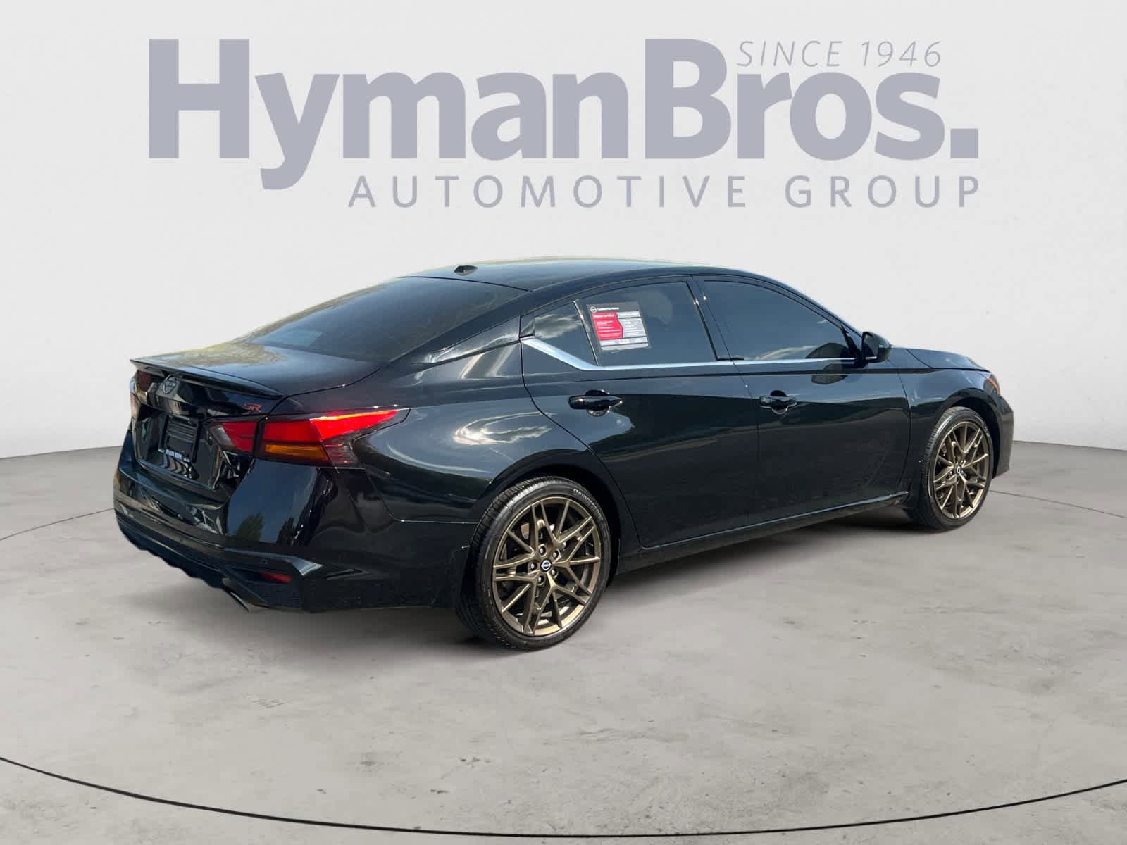 Certified 2025 Nissan Altima 2.5 SR w/ SR Premium Package FWD image 3