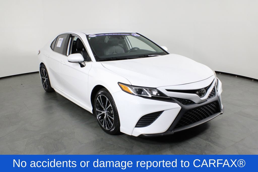 Used 2020 Toyota Camry SE image 4