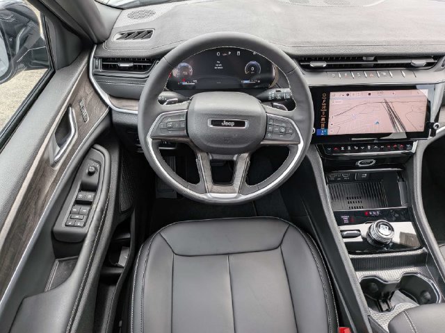 New 2027 Jeep Grand Cherokee L Limited w/ Limited Altitude Package AWD/4WD image 23