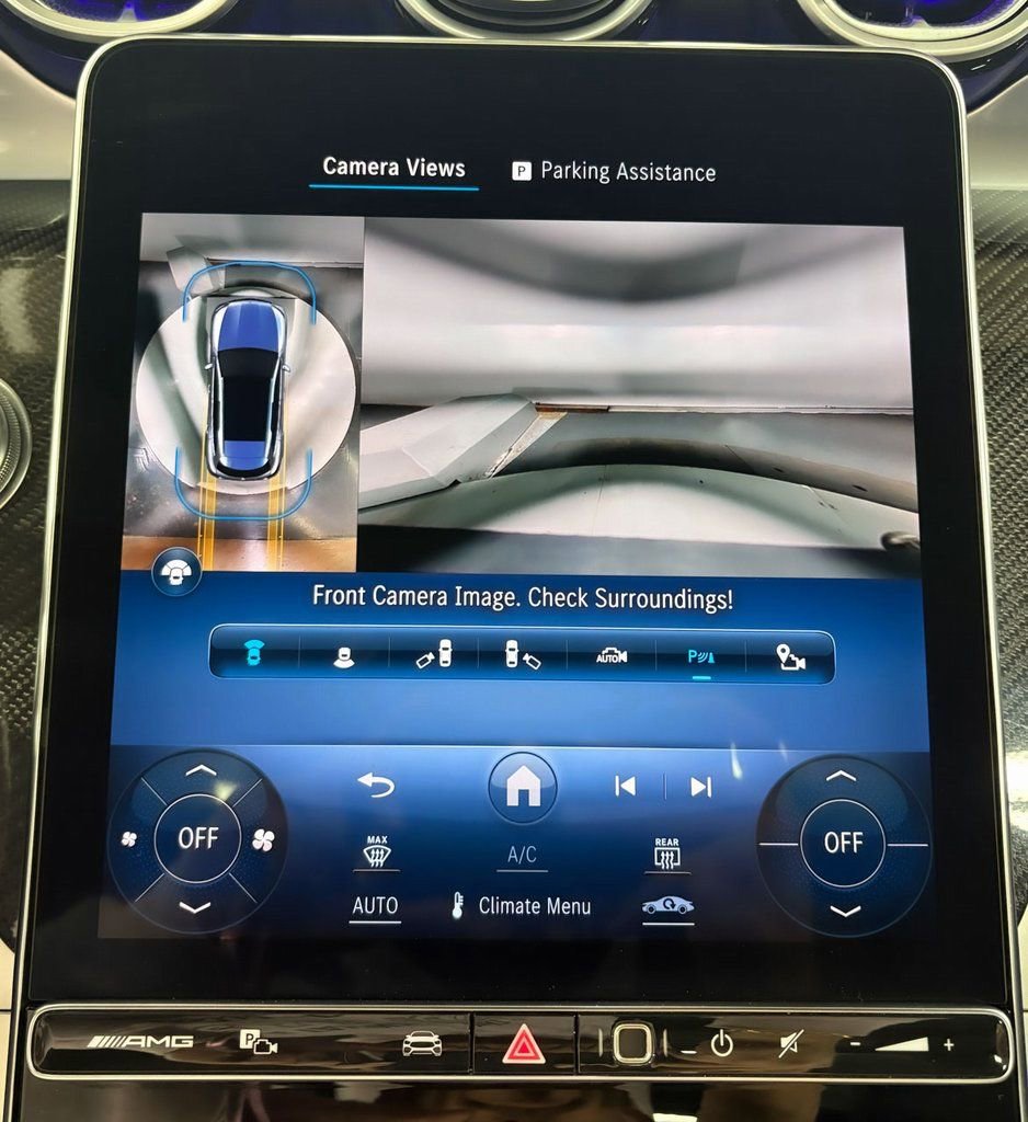 Used 2024 Mercedes-Benz GLC 43 AMG 4MATIC w/ Driver Assistance Package image 21