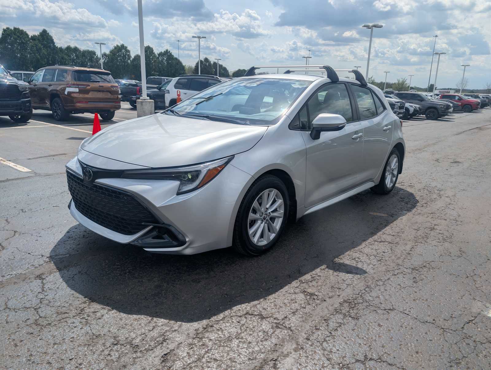 Certified 2023 Toyota Corolla SE FWD image 3
