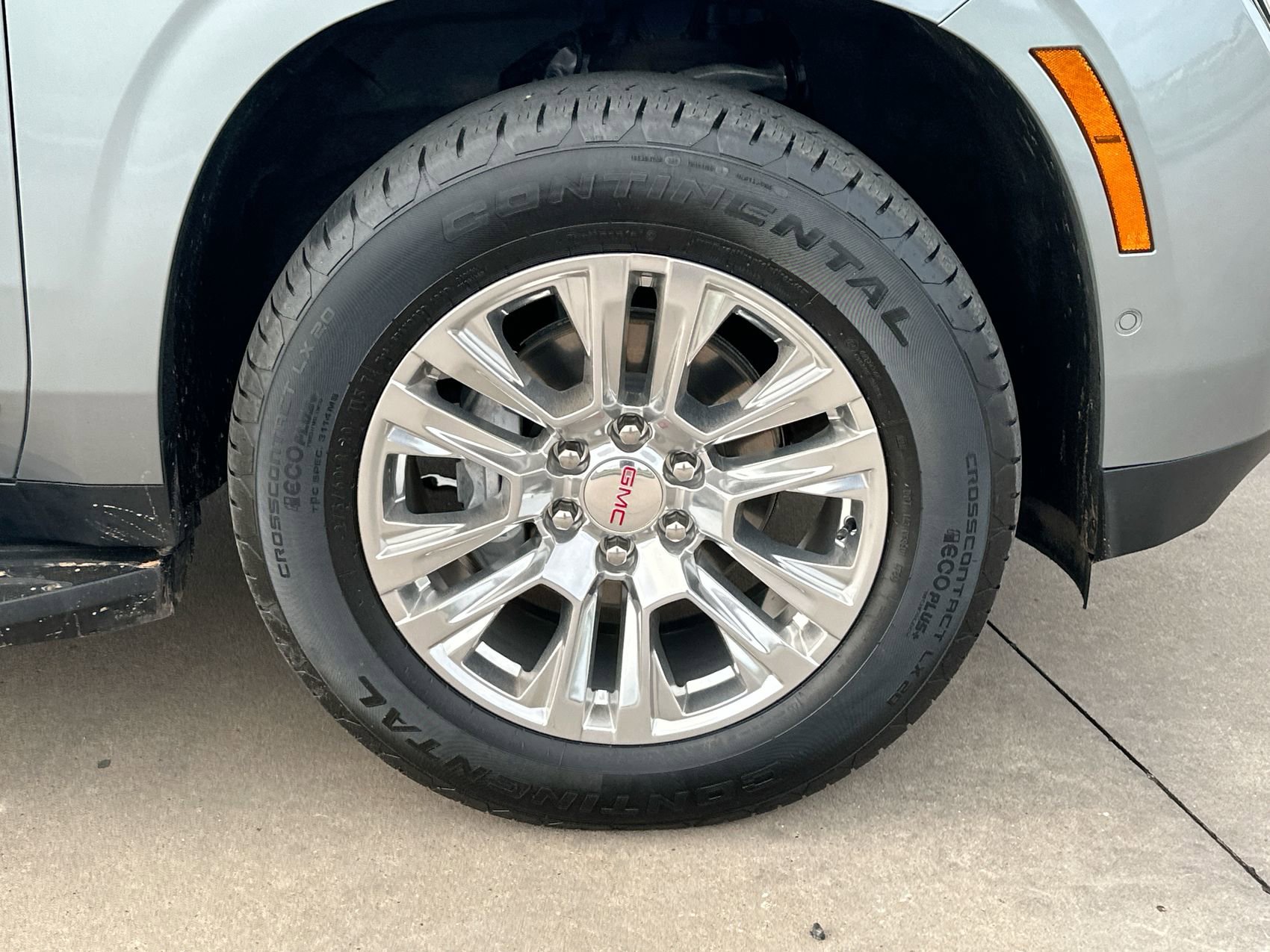 Certified 2025 GMC Yukon Denali AWD/4WD image 10