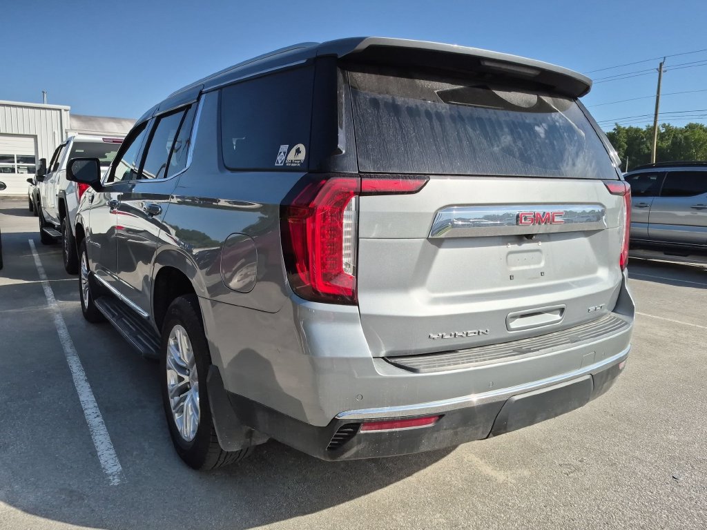 Used 2024 GMC Yukon SLT w/ SLT Luxury Package AWD/4WD image 6
