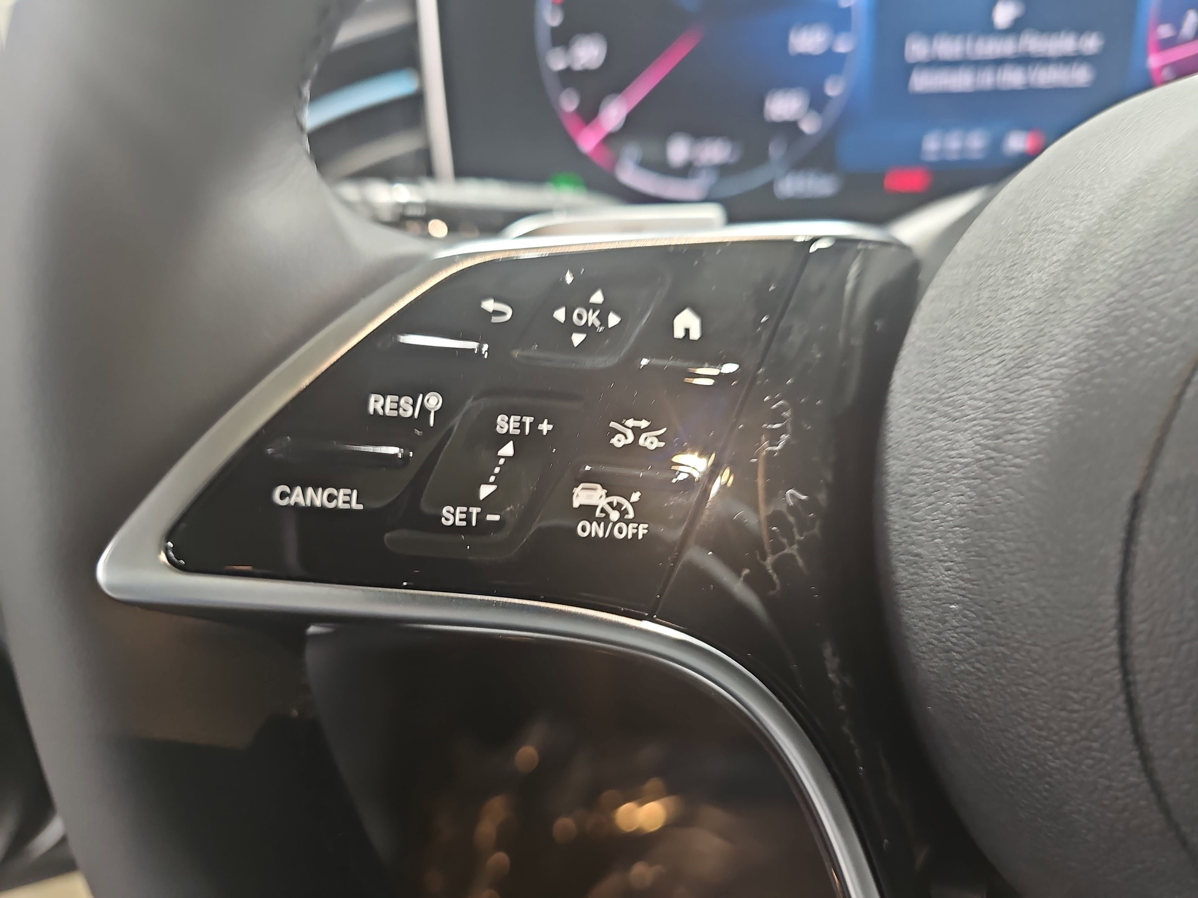 New 2026 Mercedes-Benz E 350 4MATIC Sedan image 18