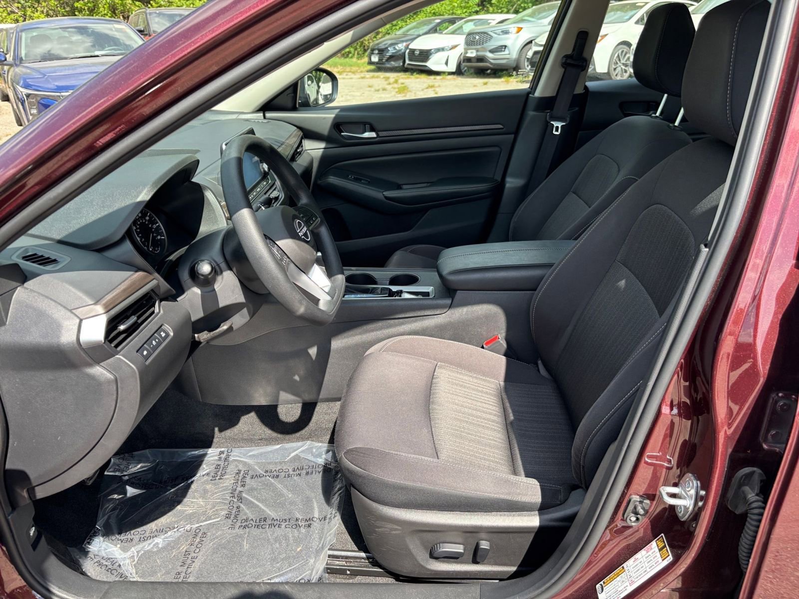 Used 2025 Nissan Altima 2.5 SV image 25