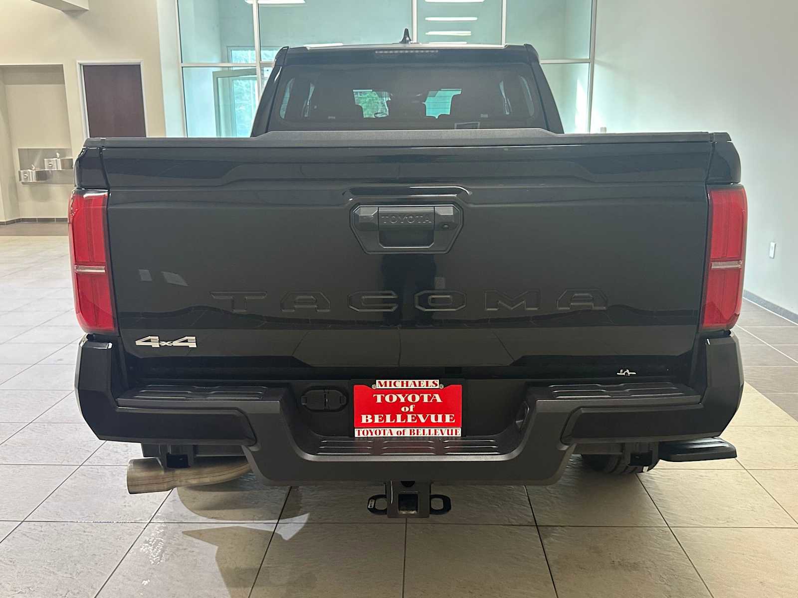 Used 2024 Toyota Tacoma SR5 image 5