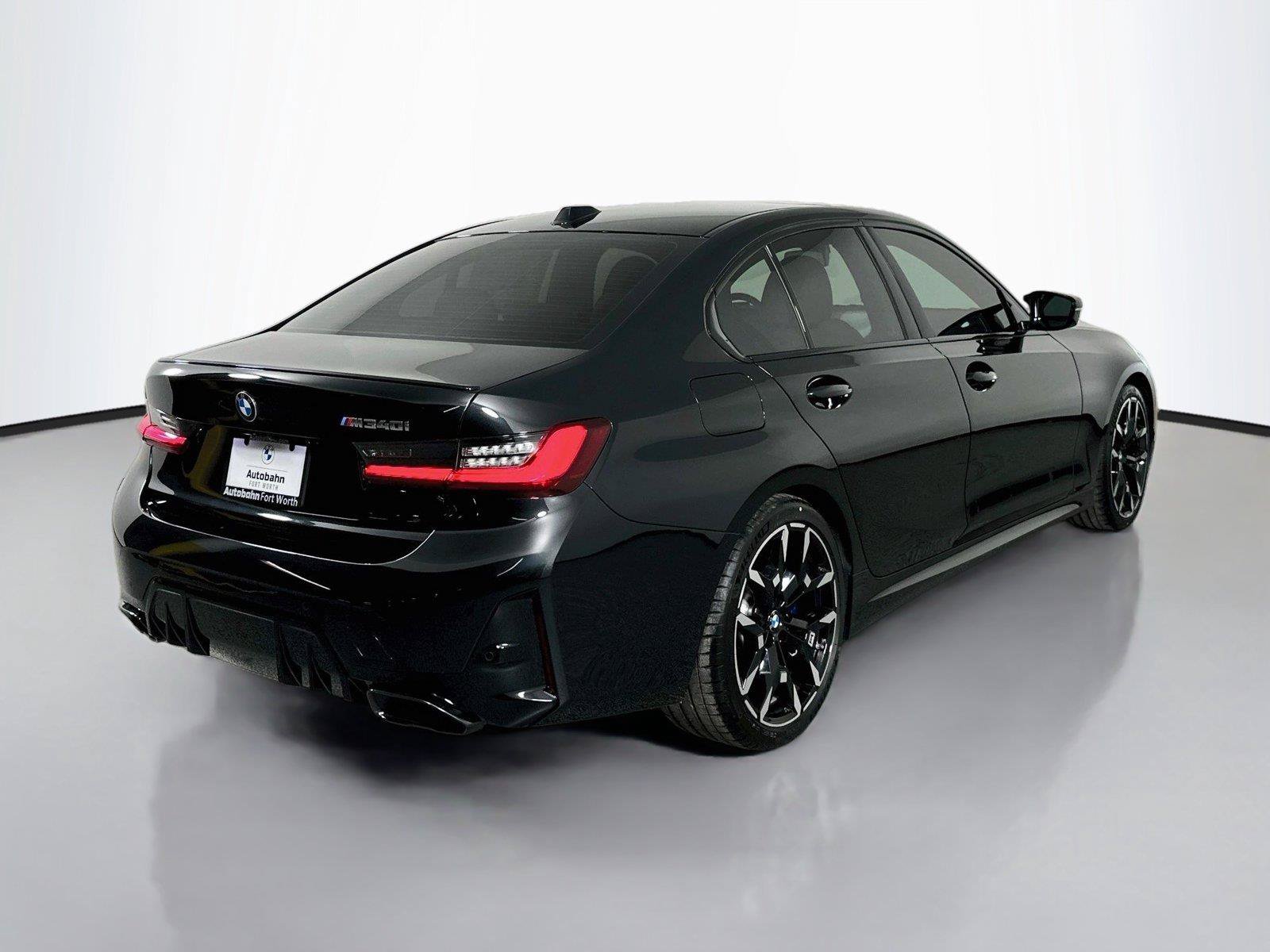 Used 2025 BMW M340i RWD image 4
