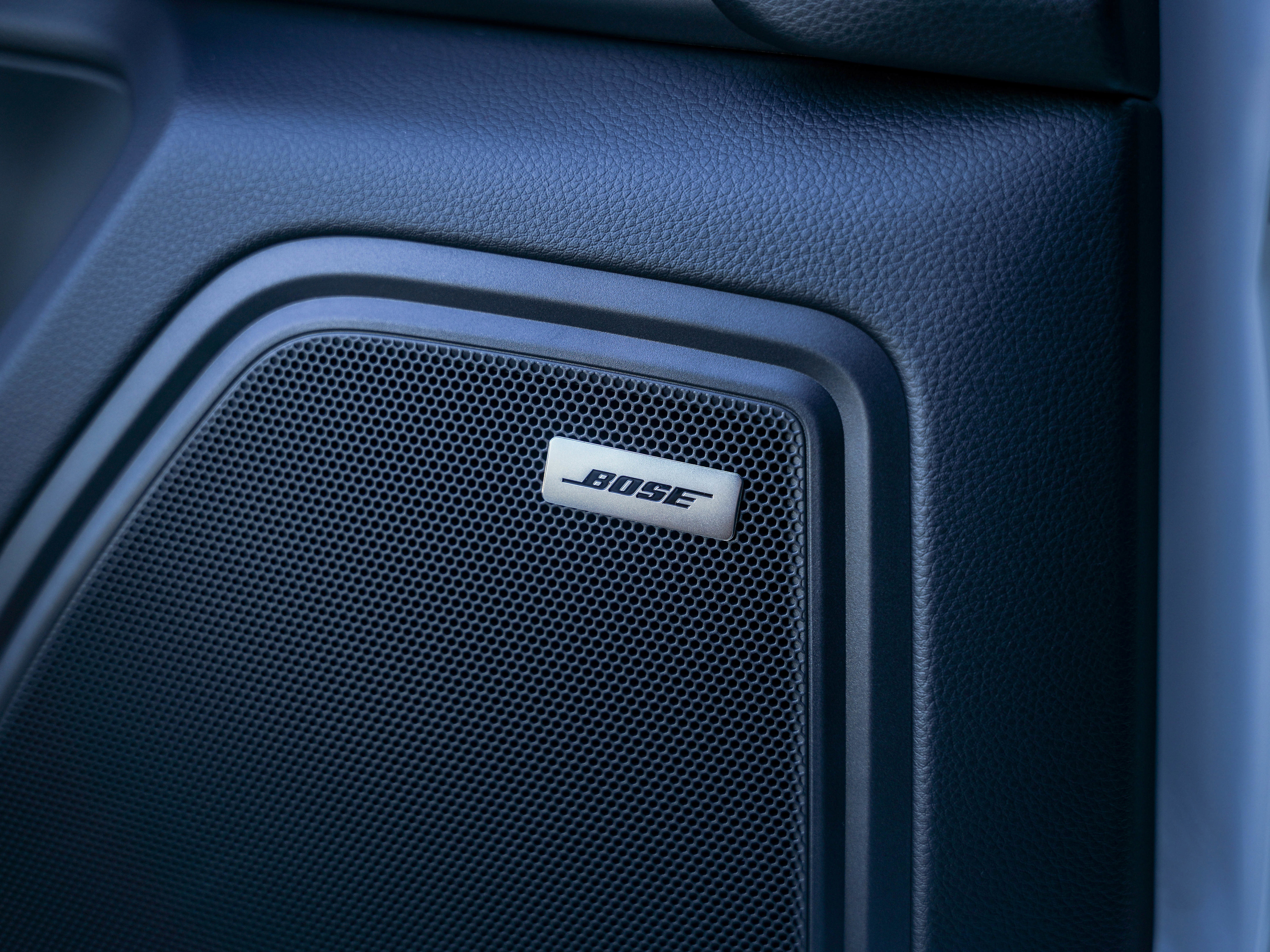 Certified 2026 Porsche Macan AWD/4WD image 18