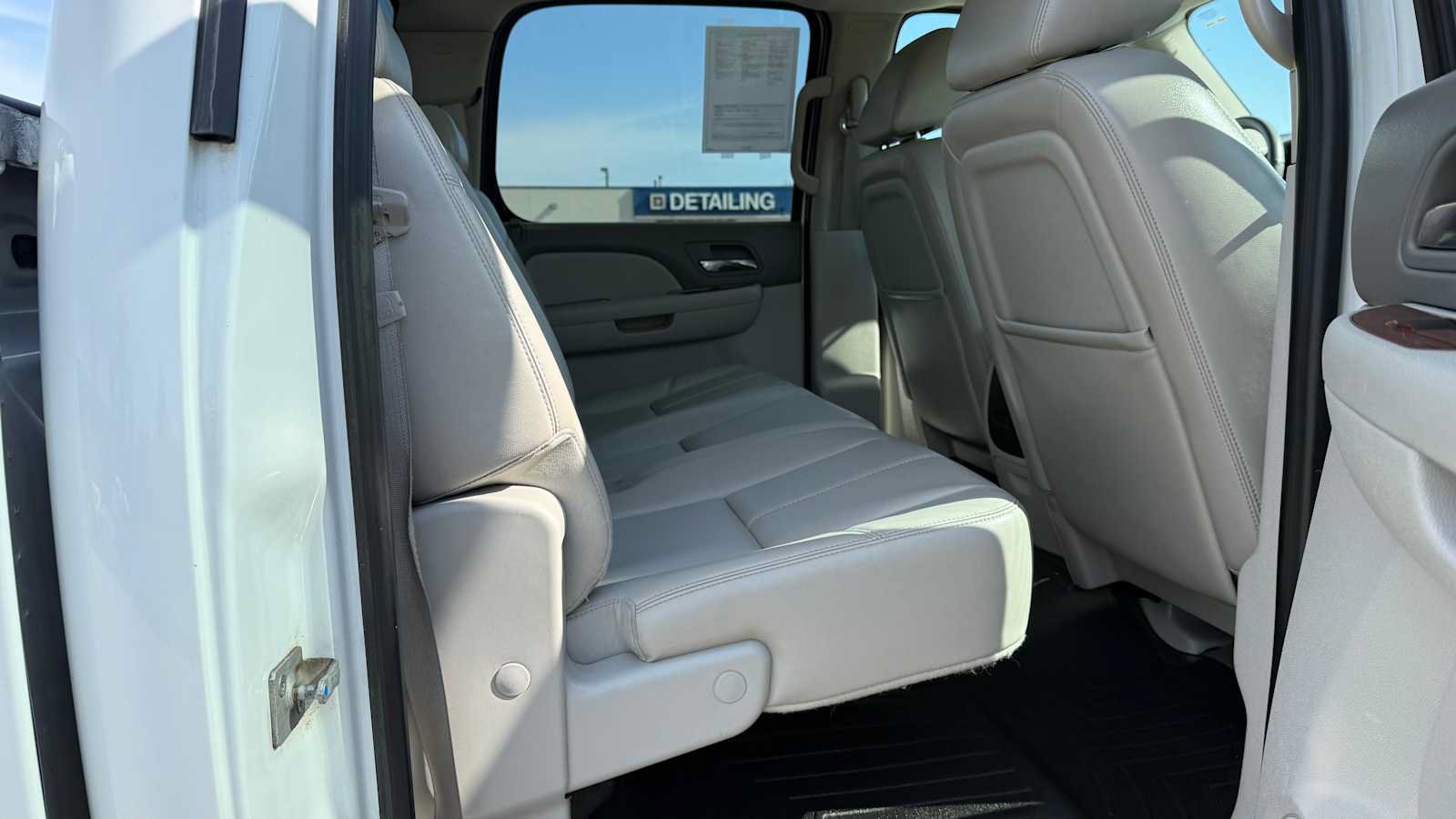 Used 2011 Chevrolet Silverado 2500 LTZ w/ Snow Plow Prep Package AWD/4WD image 11