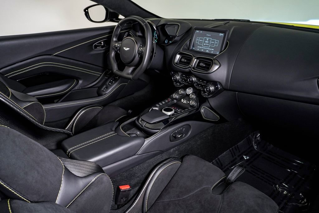 Used 2023 Aston Martin V12 Vantage Roadster image 20