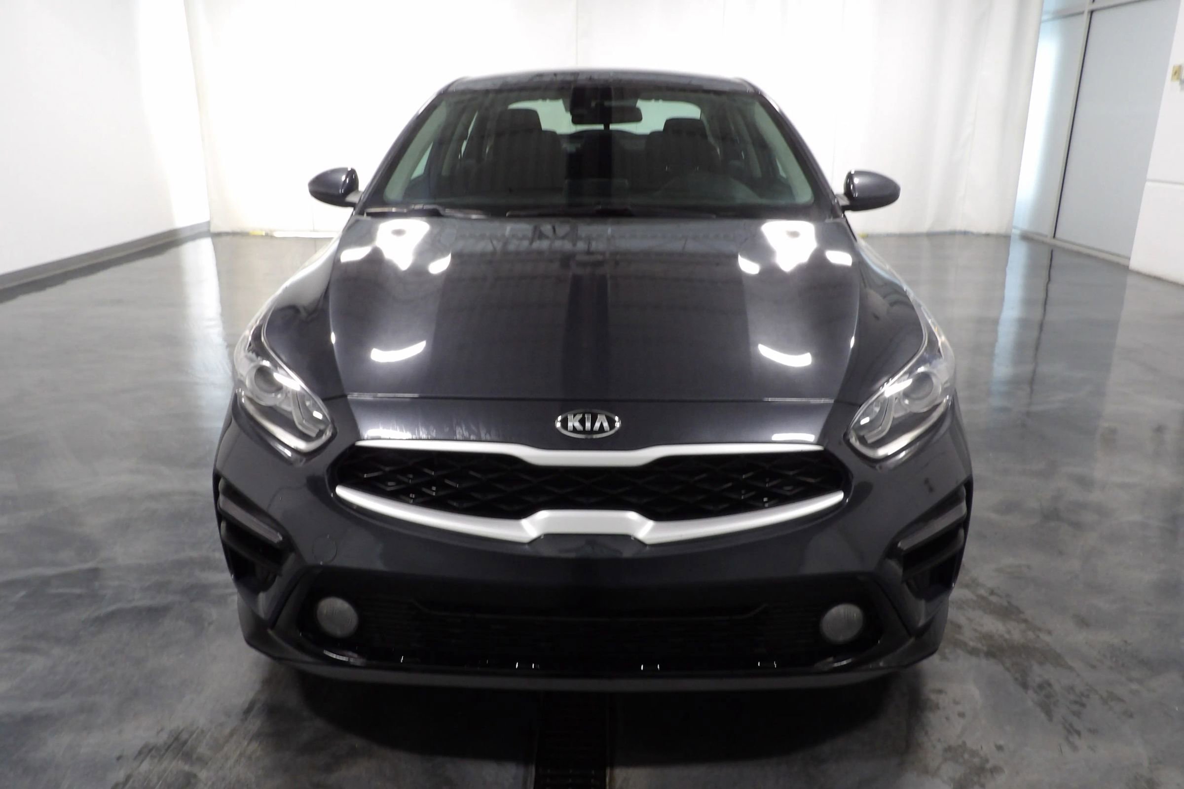 Used 2021 Kia Forte LXS image 2