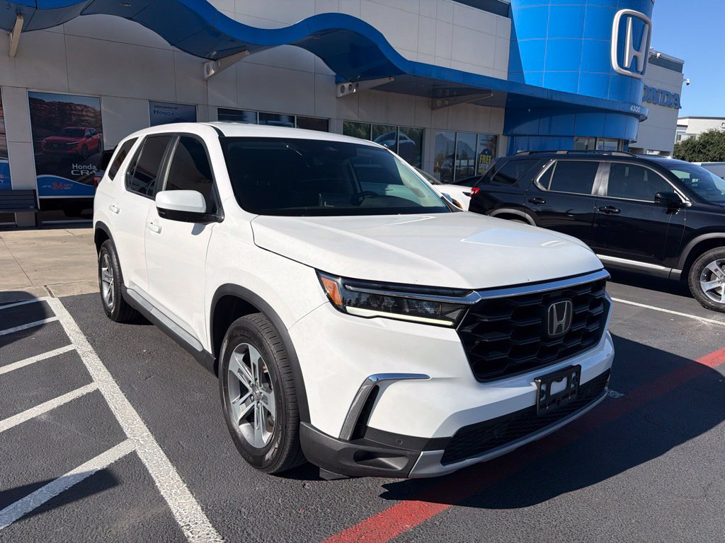 Used 2025 Honda Pilot EX-L image 4