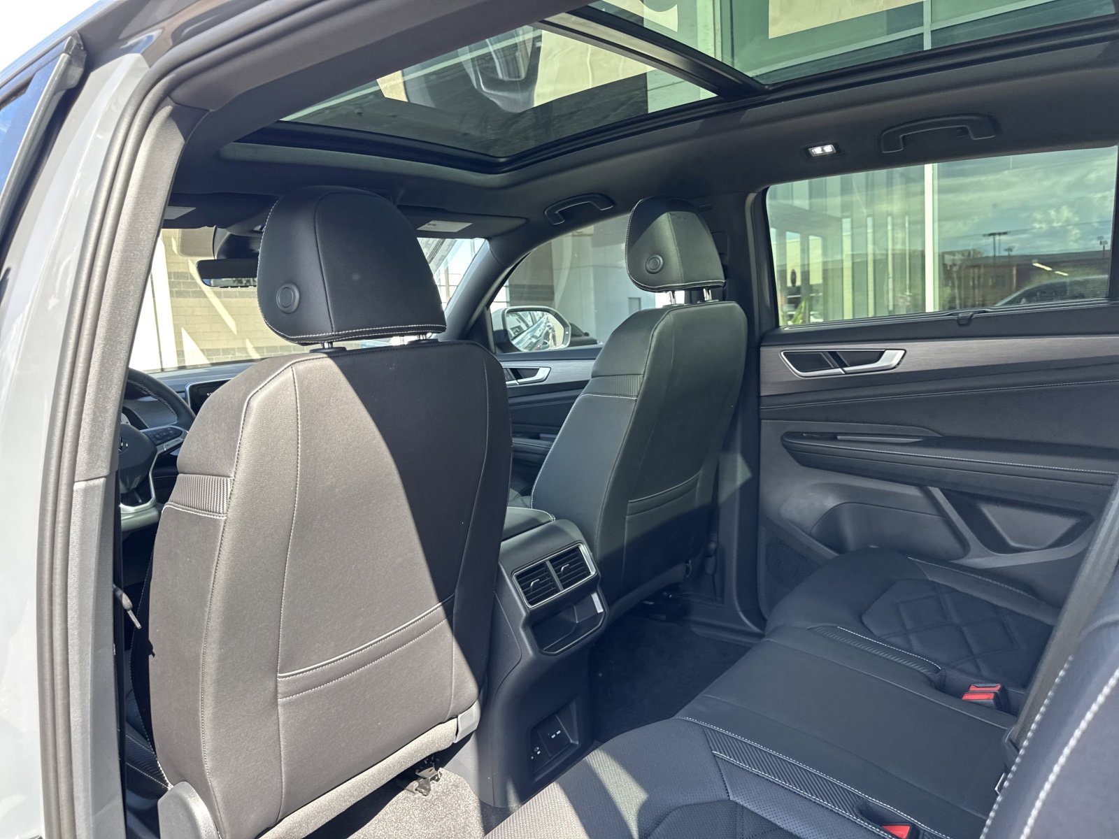 New 2026 Volkswagen Atlas Cross Sport SE image 22