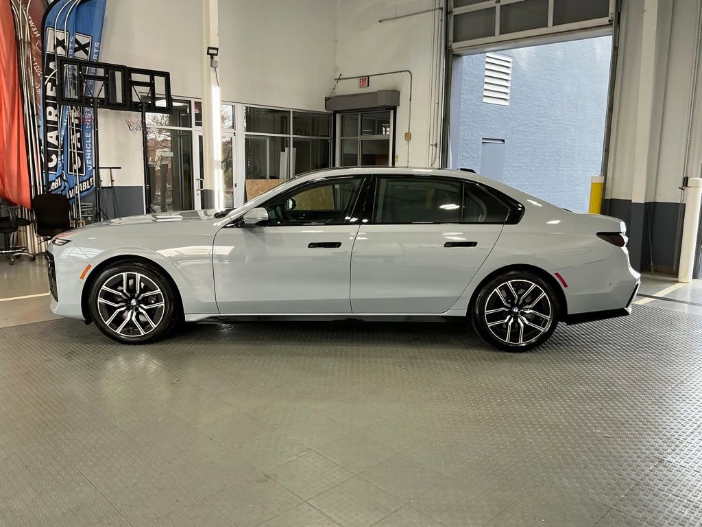 Used 2026 BMW 740i xDrive image 26