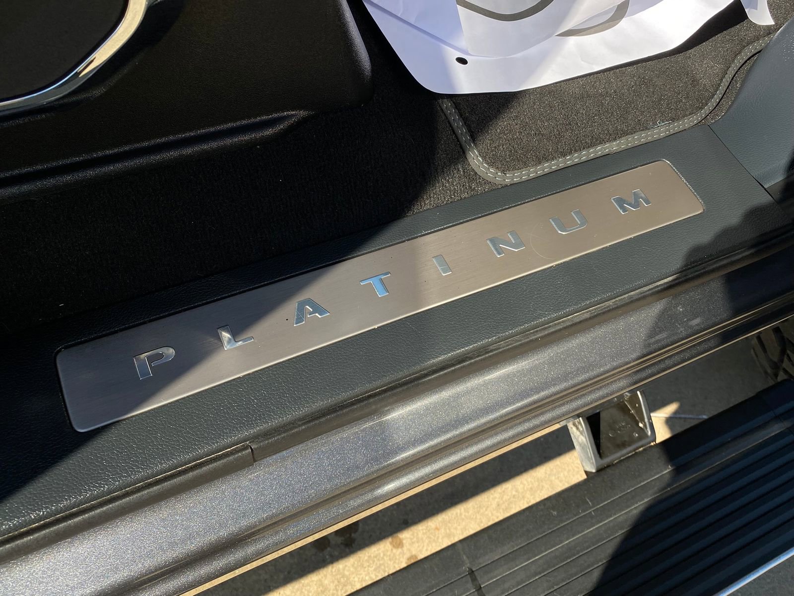 Used 2025 Ford F250 Platinum image 17