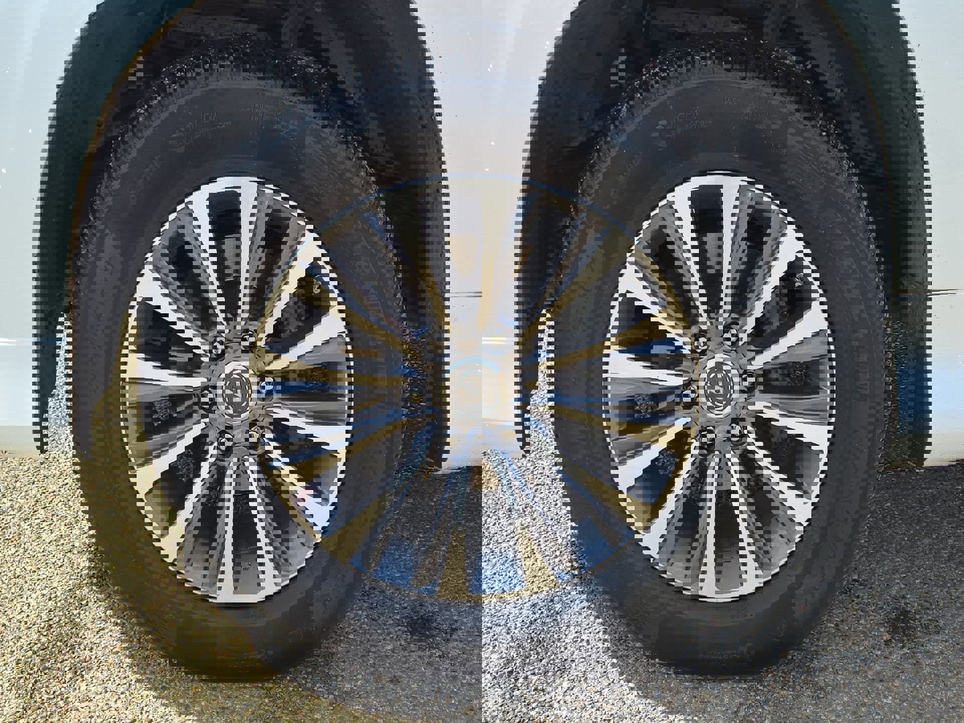 Used 2021 Lexus GX 460 Luxury w/ Accessory Package image 11