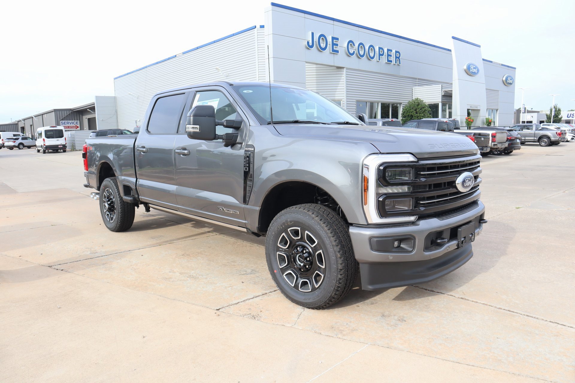 New 2025 Ford F250 Platinum w/ FX4 Off-Road Package