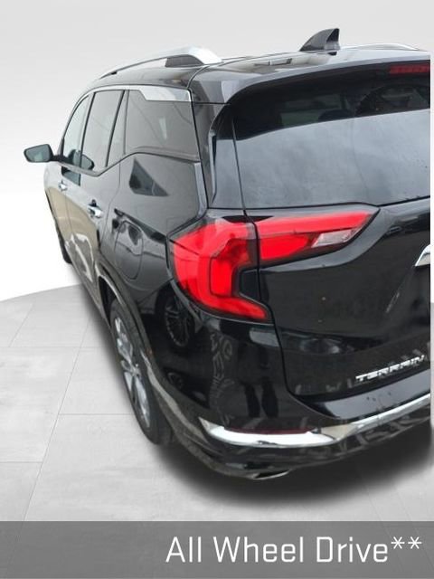 Used 2019 GMC Terrain Denali w/ Advanced Safety Package image 13