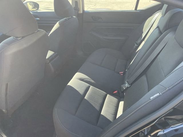 Used 2024 Nissan Altima 2.5 SV image 13