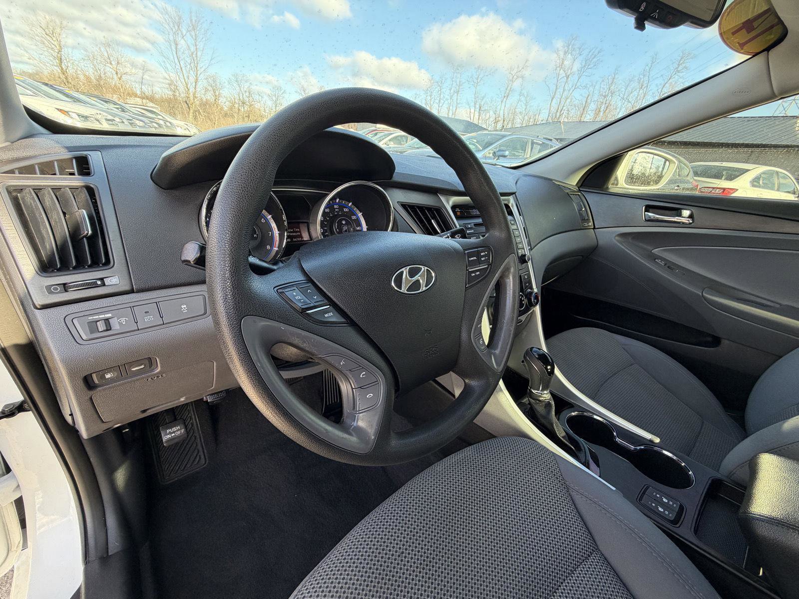 Used 2014 Hyundai Sonata GLS w/ Popular Equipment Group 2 FWD image 11