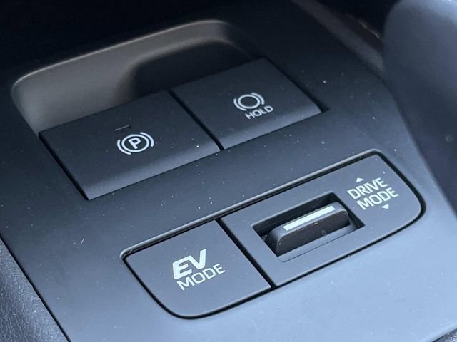 Used 2021 Toyota Venza LE AWD/4WD image 38