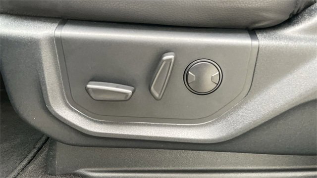 Used 2021 Ford Expedition Max XLT image 12