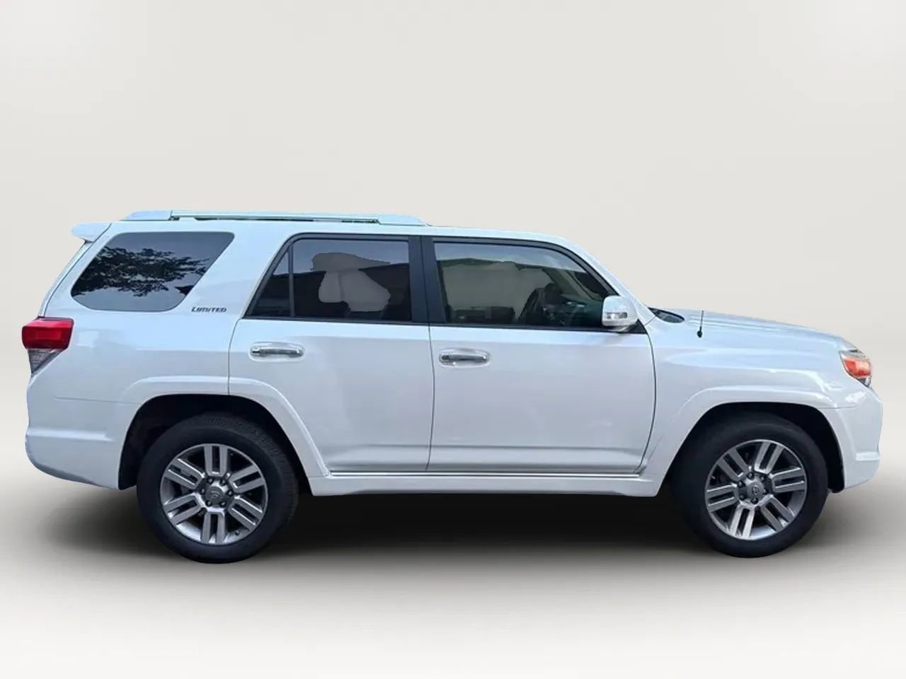 Used 2011 Toyota 4Runner Limited image 4