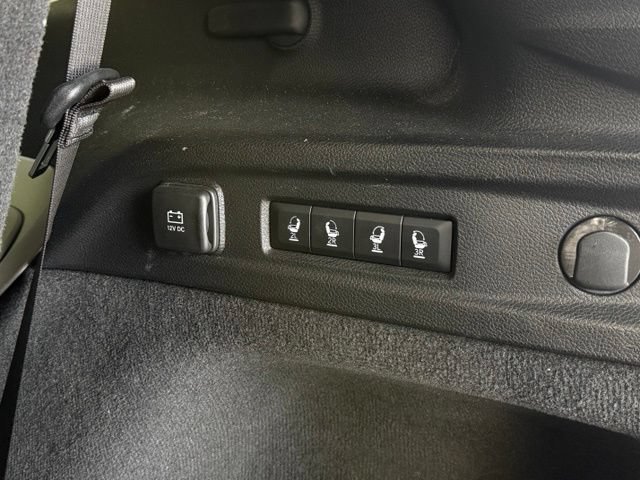 Used 2022 Jeep Grand Cherokee L Overland w/ Luxury Tech Group IV AWD/4WD image 18