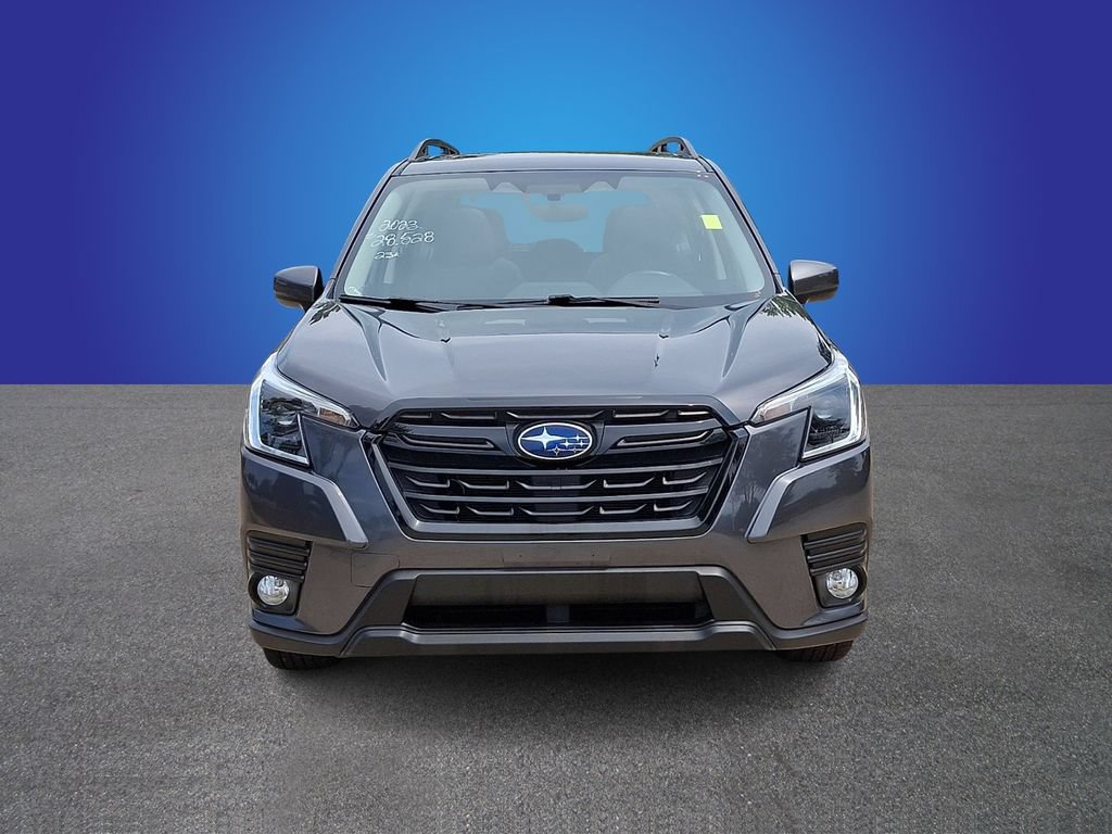 Used 2023 Subaru Forester Premium AWD/4WD image 2