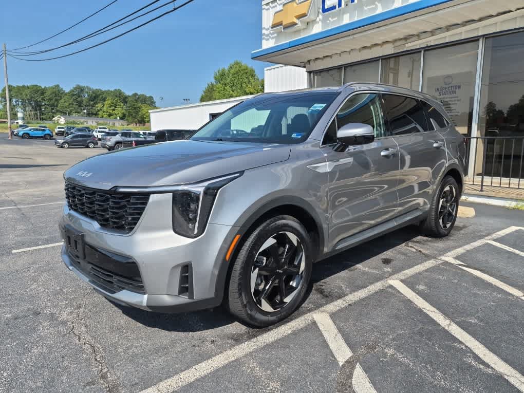 Used 2025 Kia Sorento EX AWD/4WD image 3