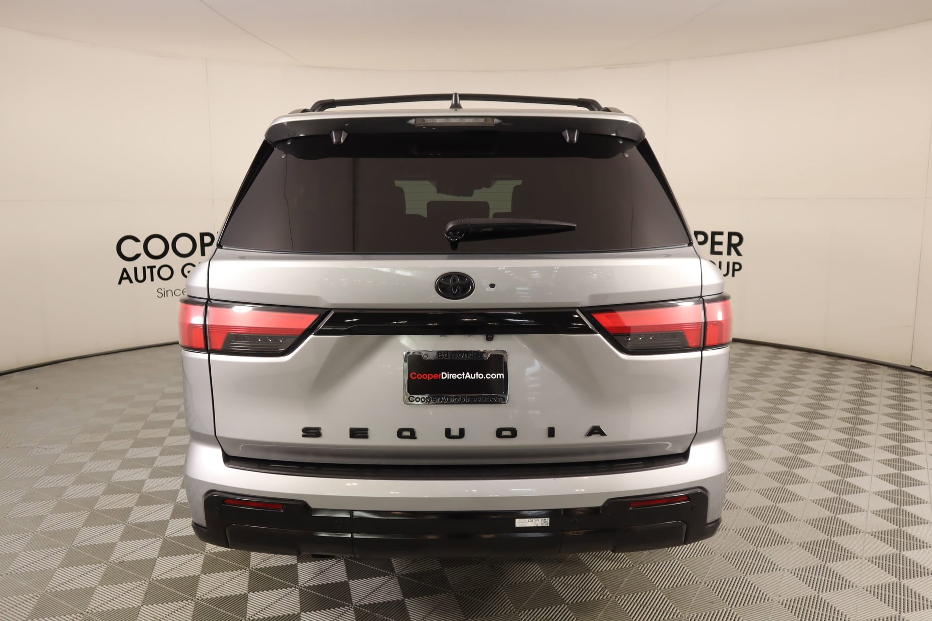 Used 2024 Toyota Sequoia Platinum image 23