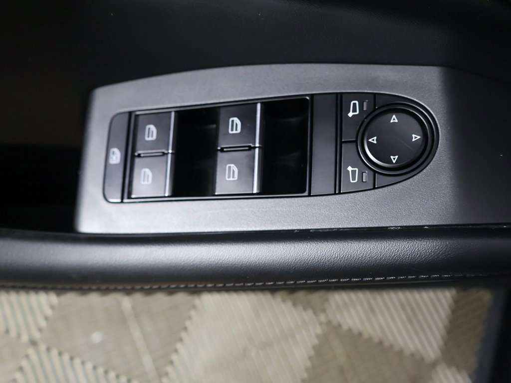 Used 2021 MAZDA MAZDA3 s image 33