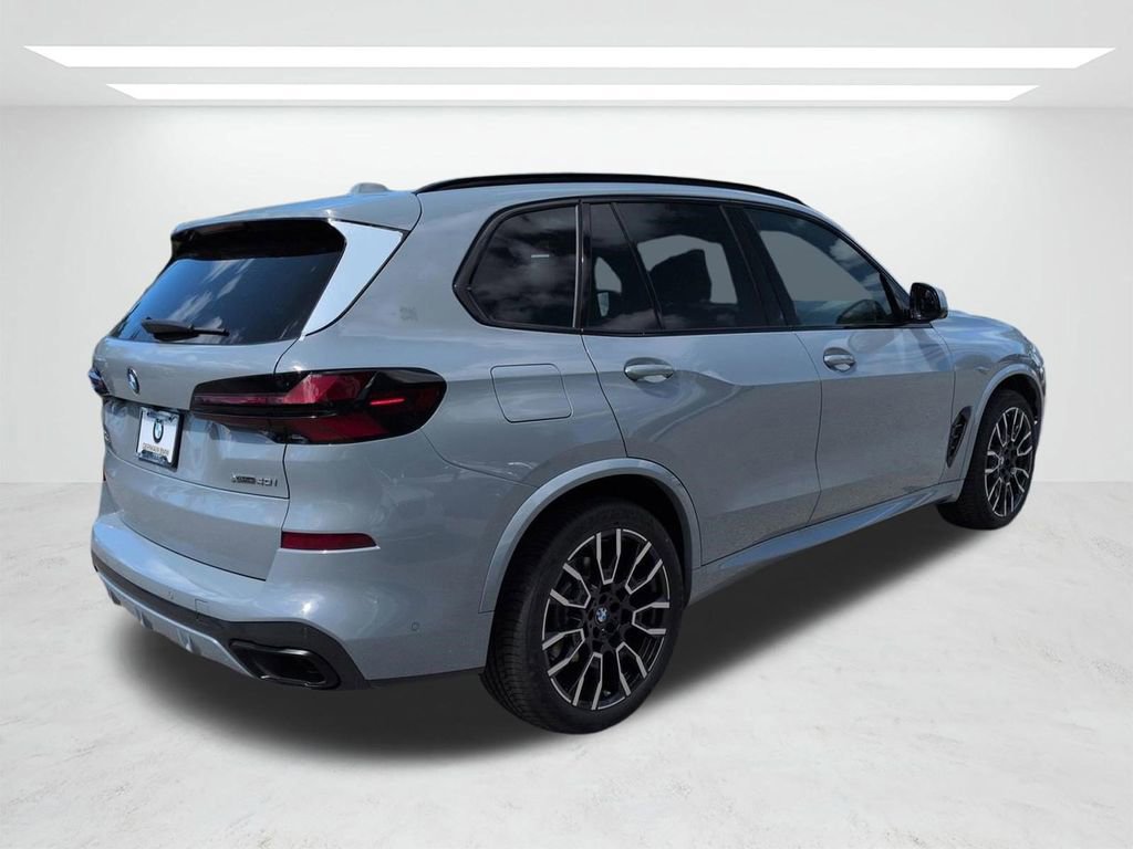 New 2026 BMW X5 xDrive40i w/ M Sport Package image 4