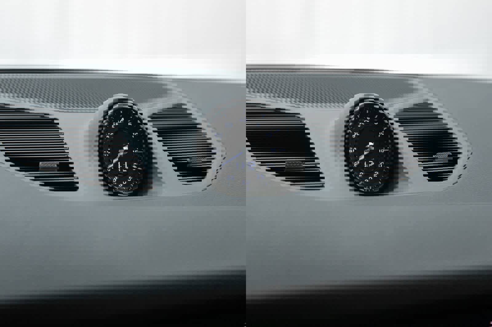 New 2026 Porsche Cayenne Coupe image 32